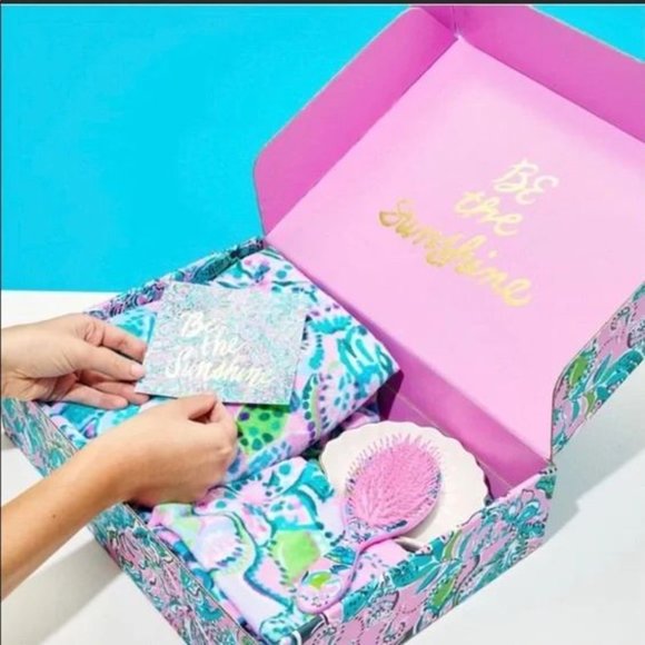 Lilly Pulitzer Accessories - Lilly Pulitzer Sunshine Gifts in a Box